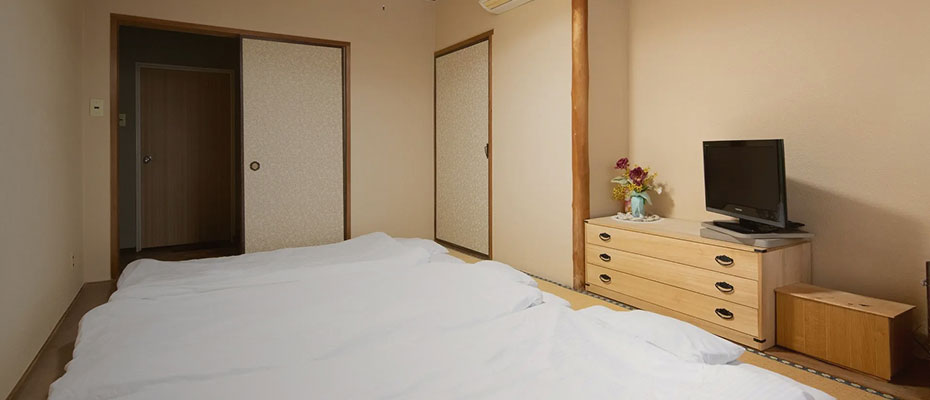 和室三人部屋（バス共用）