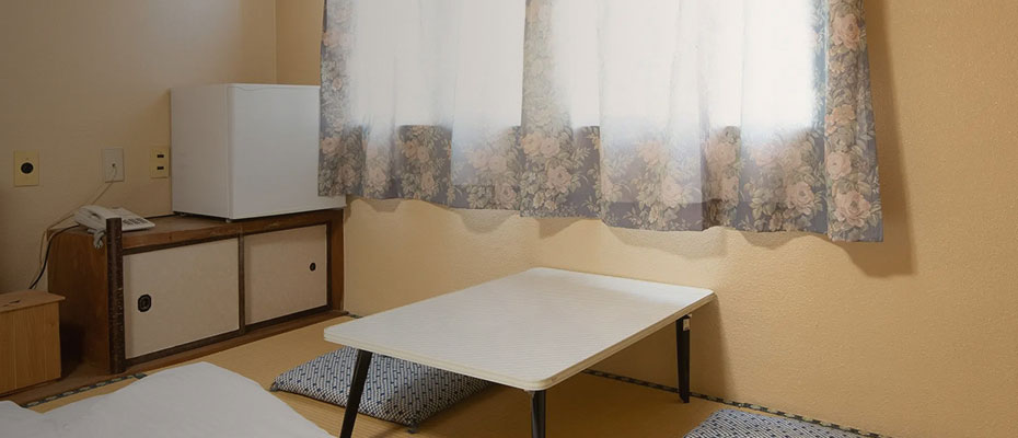 シングルベット和室（バス共用）
